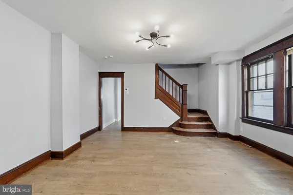 $315,000 | 1424 Hamilton Avenue, Trenton, NJ 08629