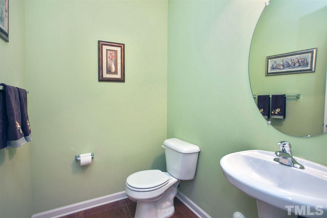5401 Daleview Drive Raleigh, NC 27610 - Photo 12 of 25 Gallery Image 12