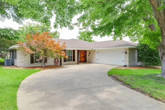 $330,000 | 6758 Wilton Drive, Fort Worth, TX 76133