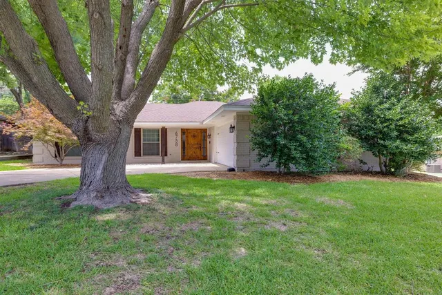 $330,000 | 6758 Wilton Drive, Fort Worth, TX 76133