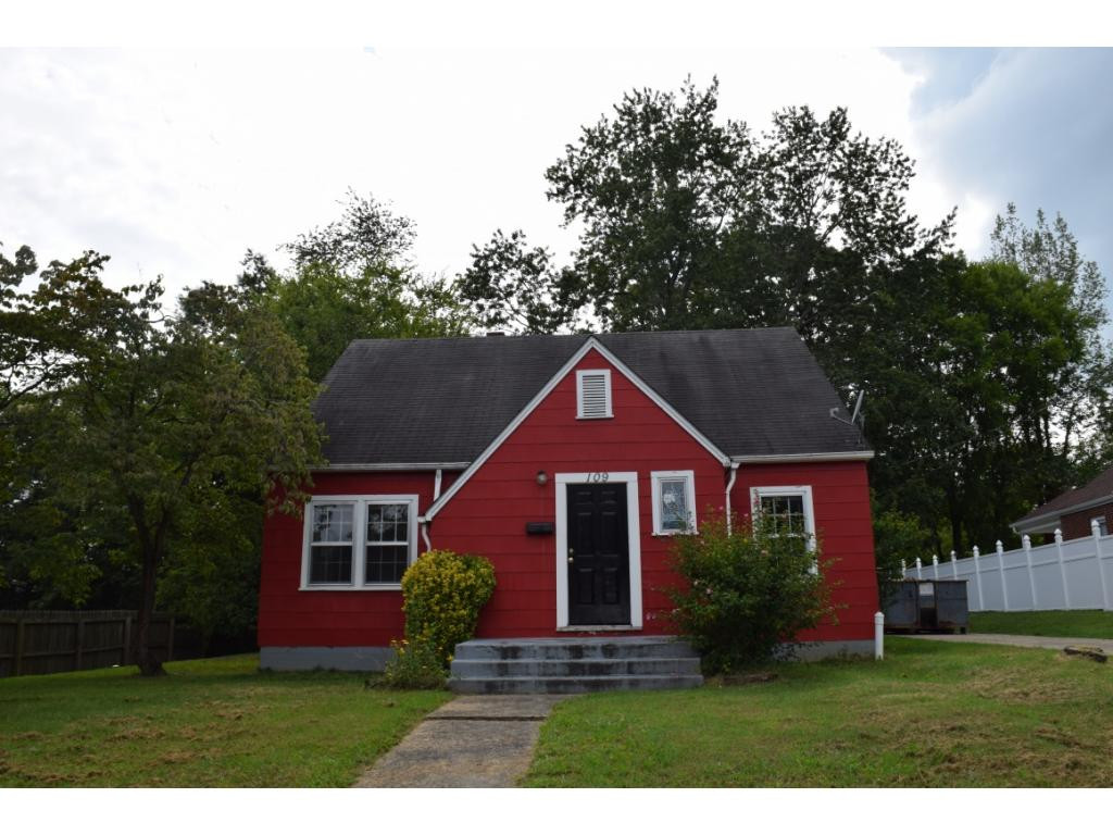 109 Spruce Street Greeneville, TN 37745 - Photo 1 of 22 Photo 1