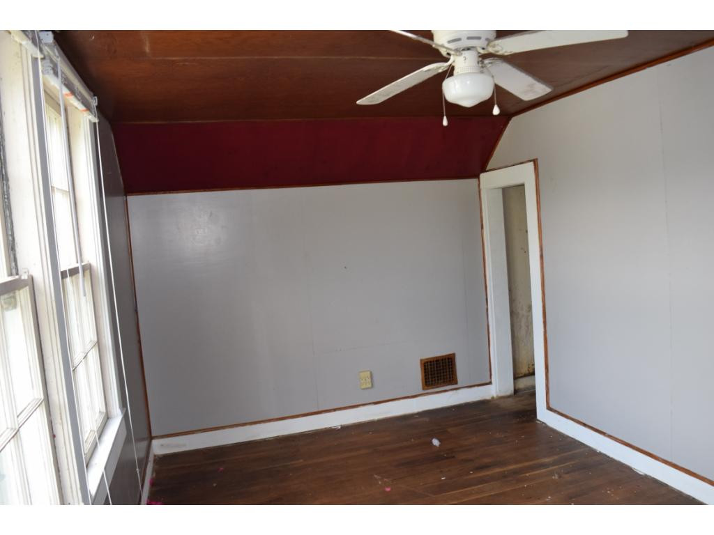109 Spruce Street Greeneville, TN 37745 - Photo 16 of 22 Photo 16