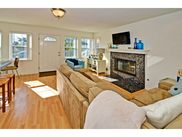 123 Bennett Road Aptos, CA 95003 - Photo 8 of 16 Gallery Image 8