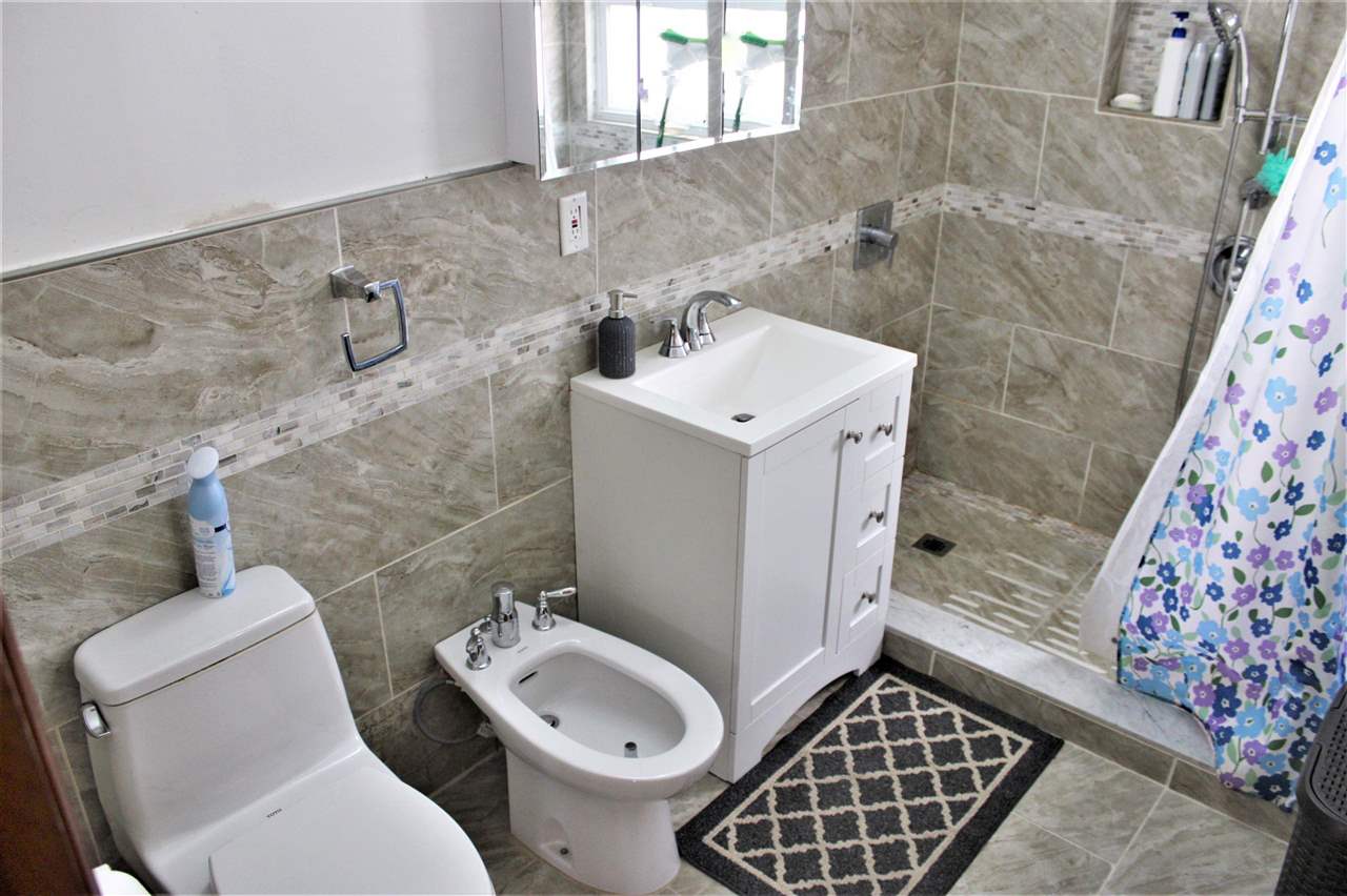 66 Village Road Clifton, NJ 07013 - Photo 12 of 31 Gallery Image 12