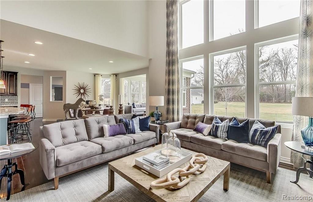 2041 Logan Drive Rochester Hills, MI 48309 - Photo 3 of 18
