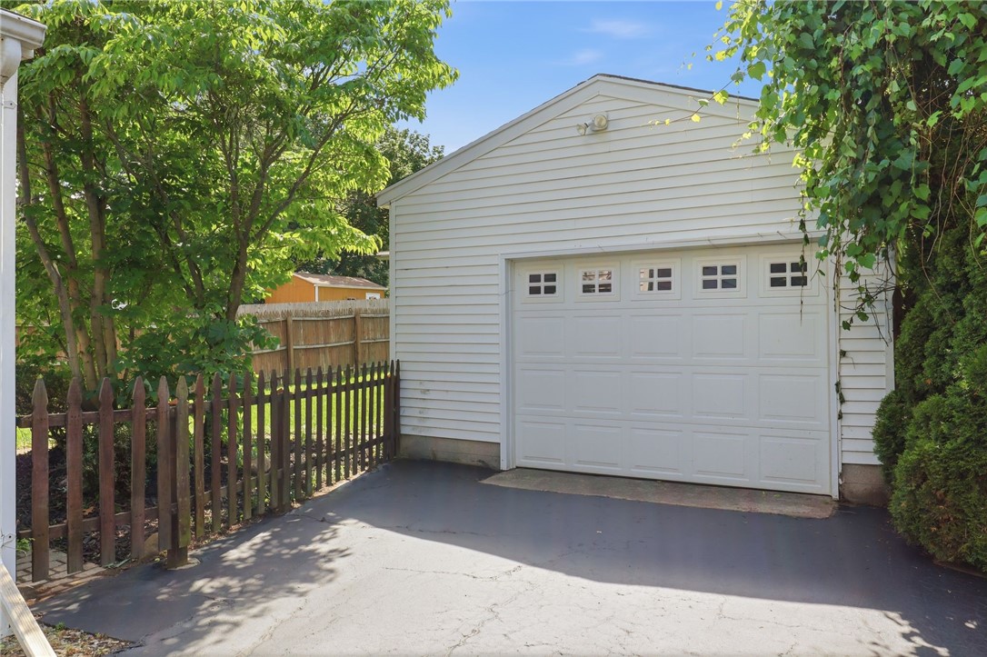 133 Armstrong Road Greece, NY 14616 - Photo 28 of 41