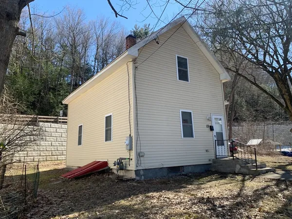 $289,900 | 13 River Street, Greenfield, MA 01301