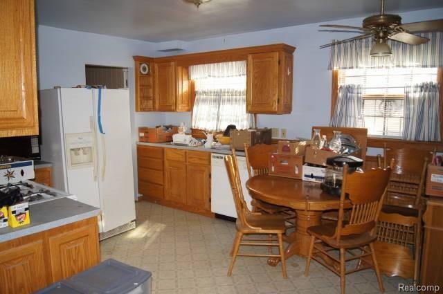 7043 West Frances Road Flushing, MI 48433 - Photo 10 of 32 DSC02621.JPG