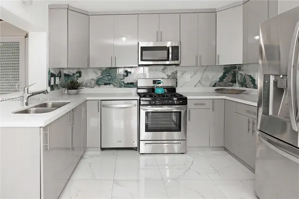 $3,800 | 1510 Hayes Street, Hollywood, FL 33020