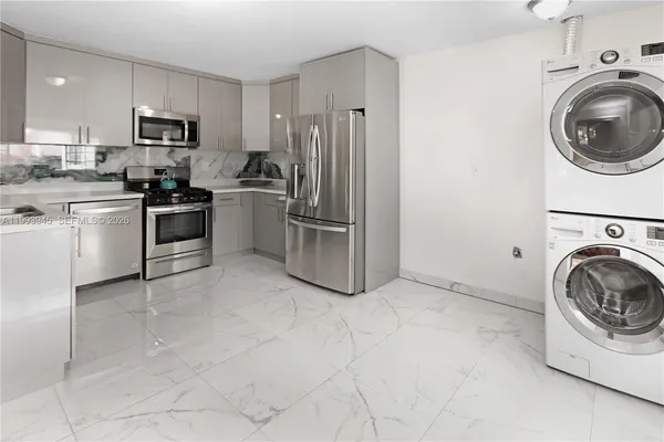 $3,800 | 1510 Hayes Street, Hollywood, FL 33020