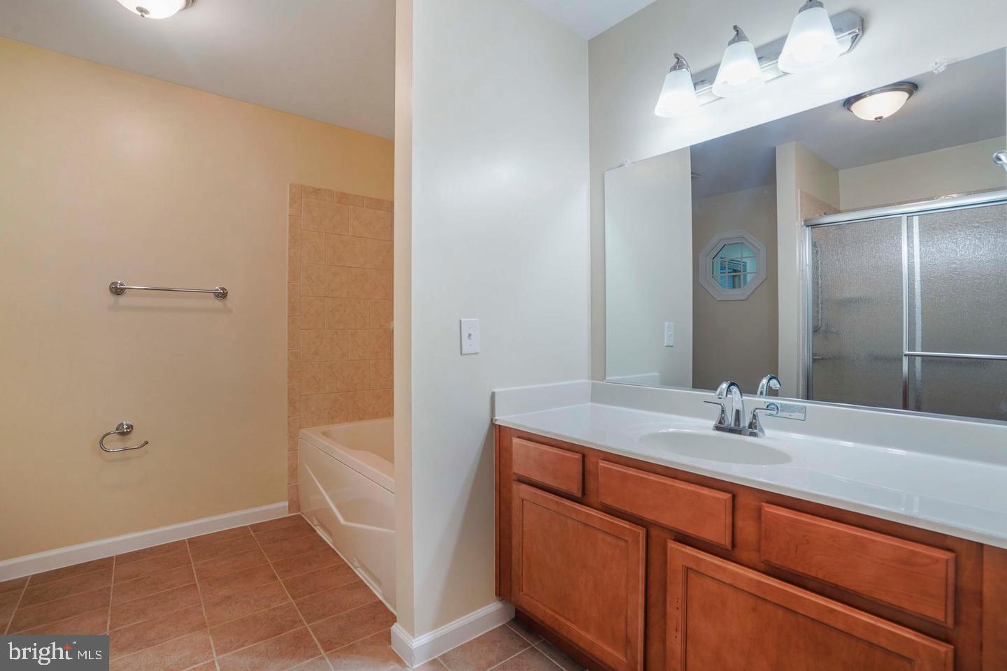 5105 Pheasant Road Fairfax, VA 22030 - Photo 23 of 32 Modern bathroom with elegant finishes.