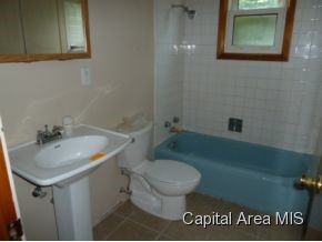 2052 Gregory Court Springfield, IL 62703 - Photo 12 of 16 Gallery Image 12