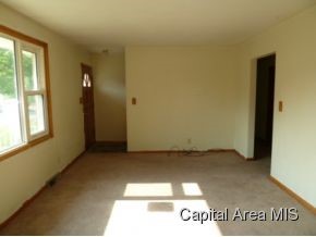 2052 Gregory Court Springfield, IL 62703 - Photo 3 of 16 Gallery Image 3