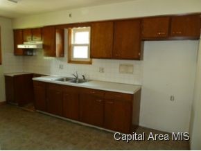 2052 Gregory Court Springfield, IL 62703 - Photo 4 of 16 Gallery Image 4