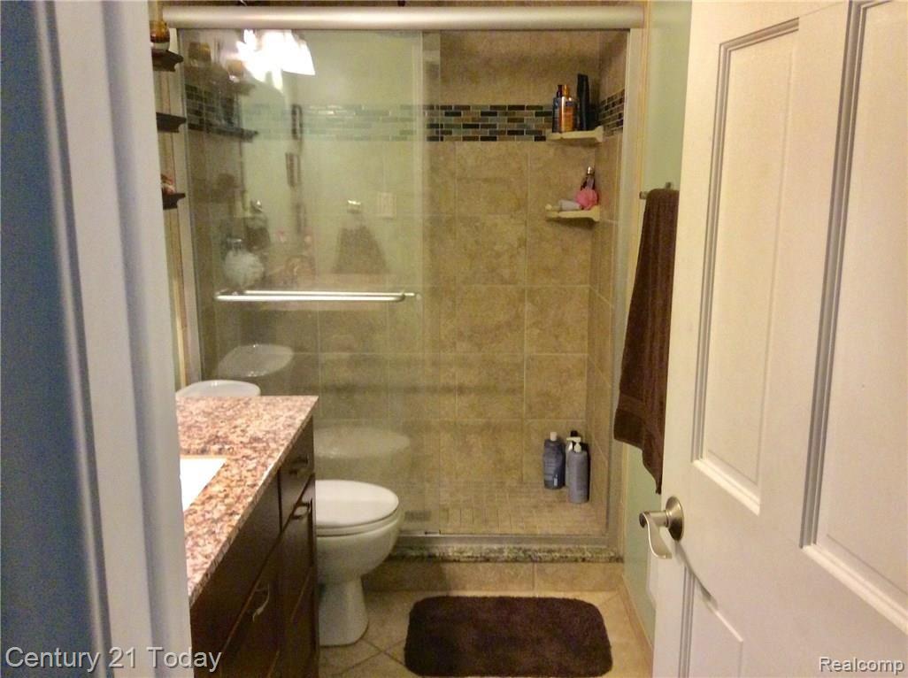 10381 Wayne Road Livonia, MI 48150 - Photo 25 of 54 IMG_5459.jpg