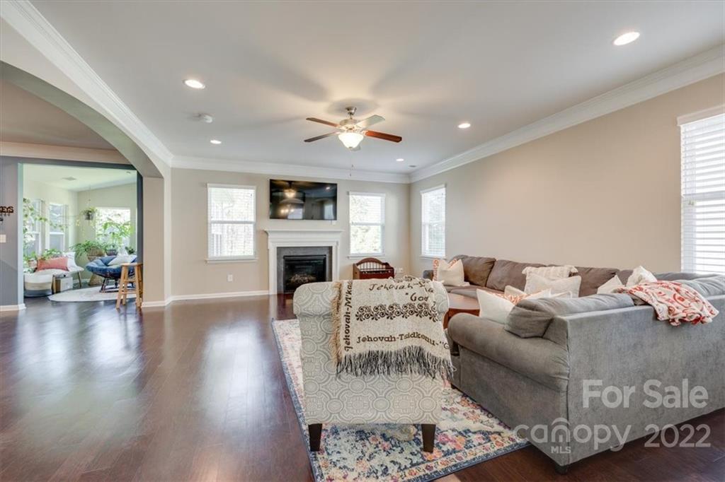 10234 Withers Road Charlotte, NC 28278 - Photo 9 of 38 Gallery Image 9