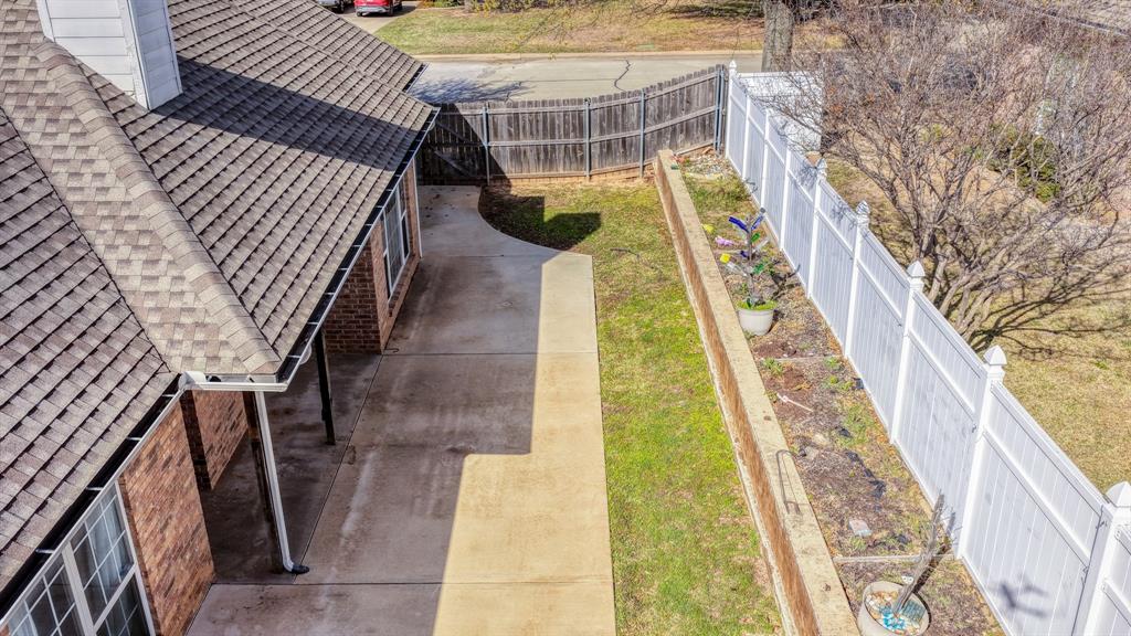 1106 Owl Street Decatur, TX 76234 - Photo 38 of 40 a view of small yard