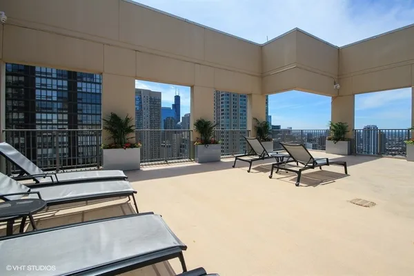 $2,700 | 2 East Erie Street, Unit 1901, Chicago, IL 60611