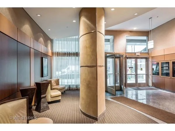 $2,700 | 2 East Erie Street, Unit 1901, Chicago, IL 60611