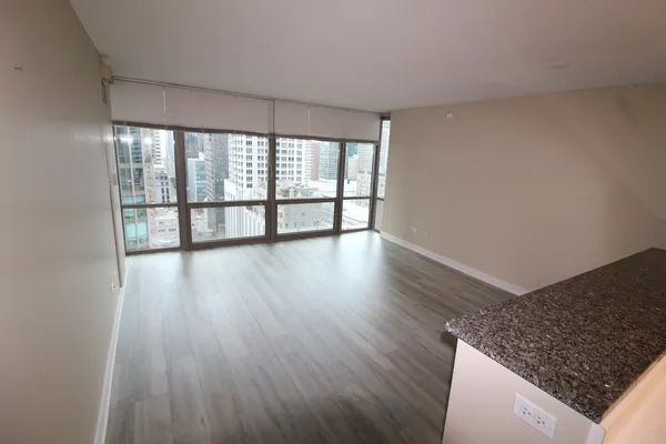 $2,700 | 2 East Erie Street, Unit 1901, Chicago, IL 60611