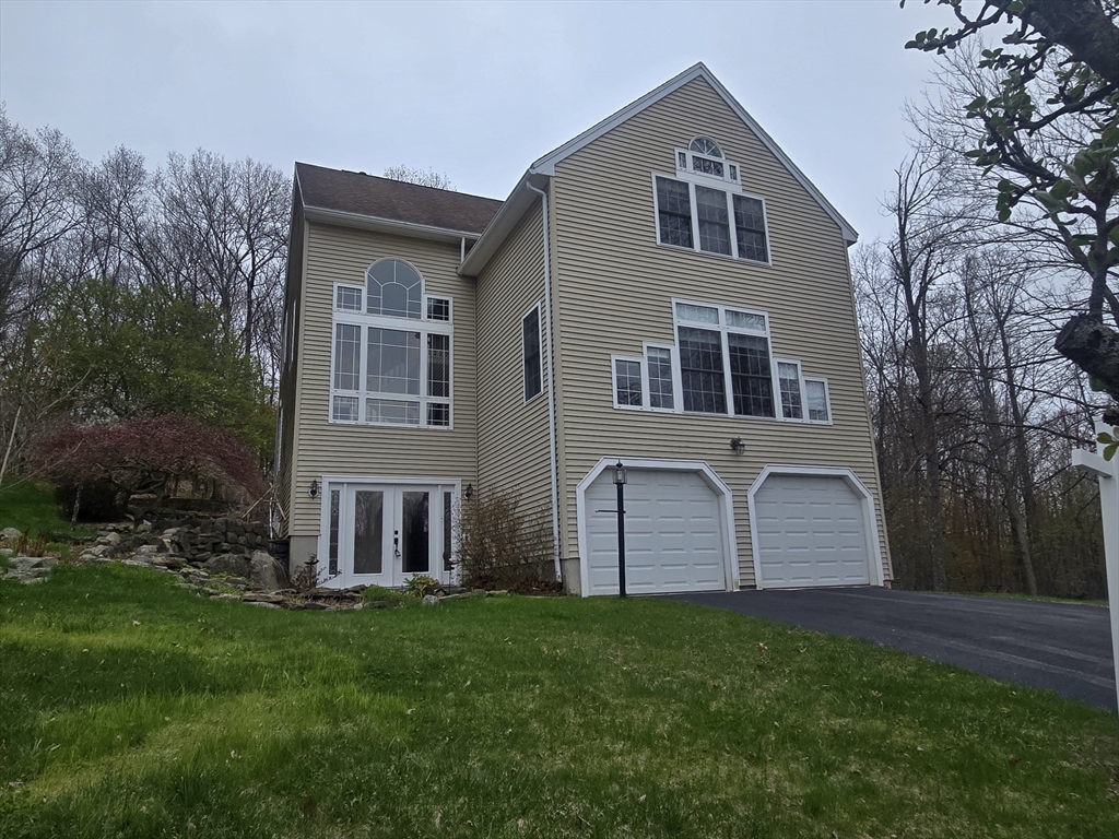 7 Tree Top Way Methuen, MA 01844 - Photo 4 of 35