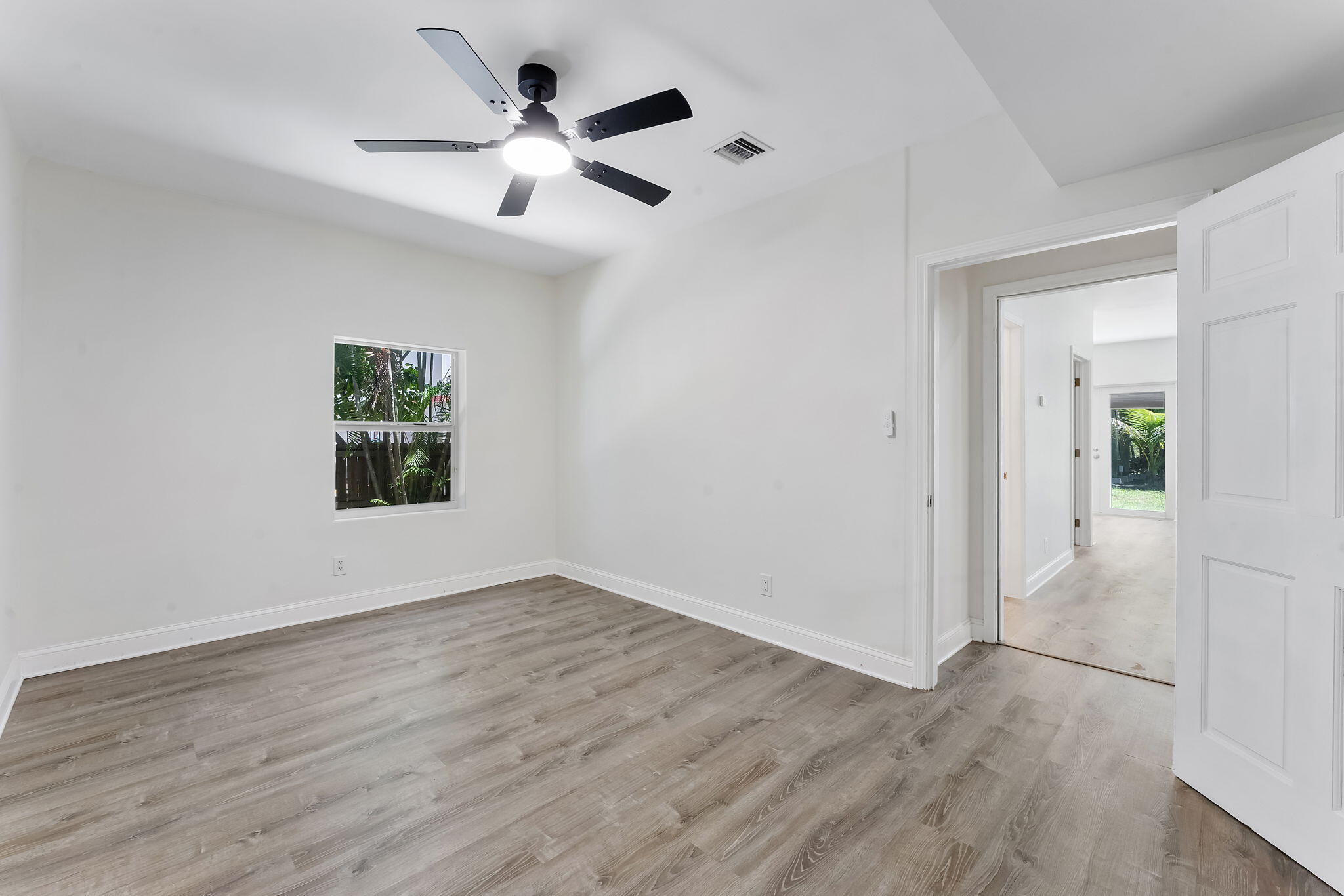7044 Thompson Road Boynton Beach, FL 33426 - Photo 9 of 43 Nick 8