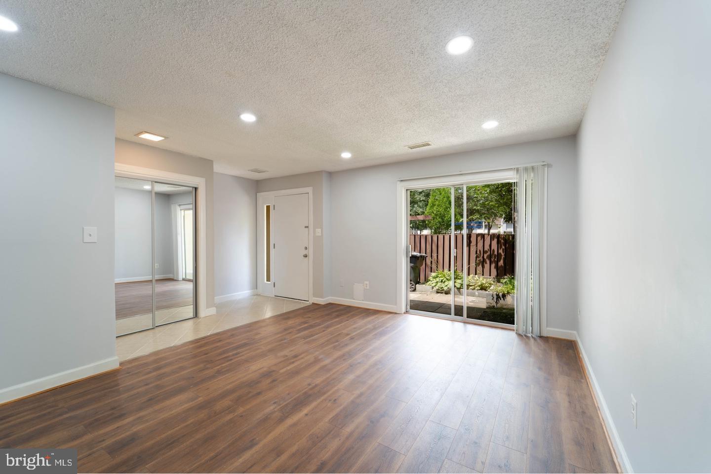2221 Southgate Square Reston, VA 20191 - Photo 8 of 31 Gallery Image 8
