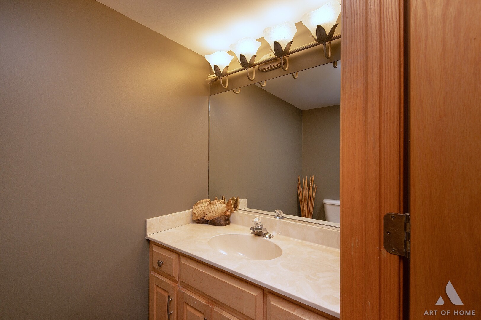 571 Veterans Parkway Addison, IL 60101 - Photo 4 of 12