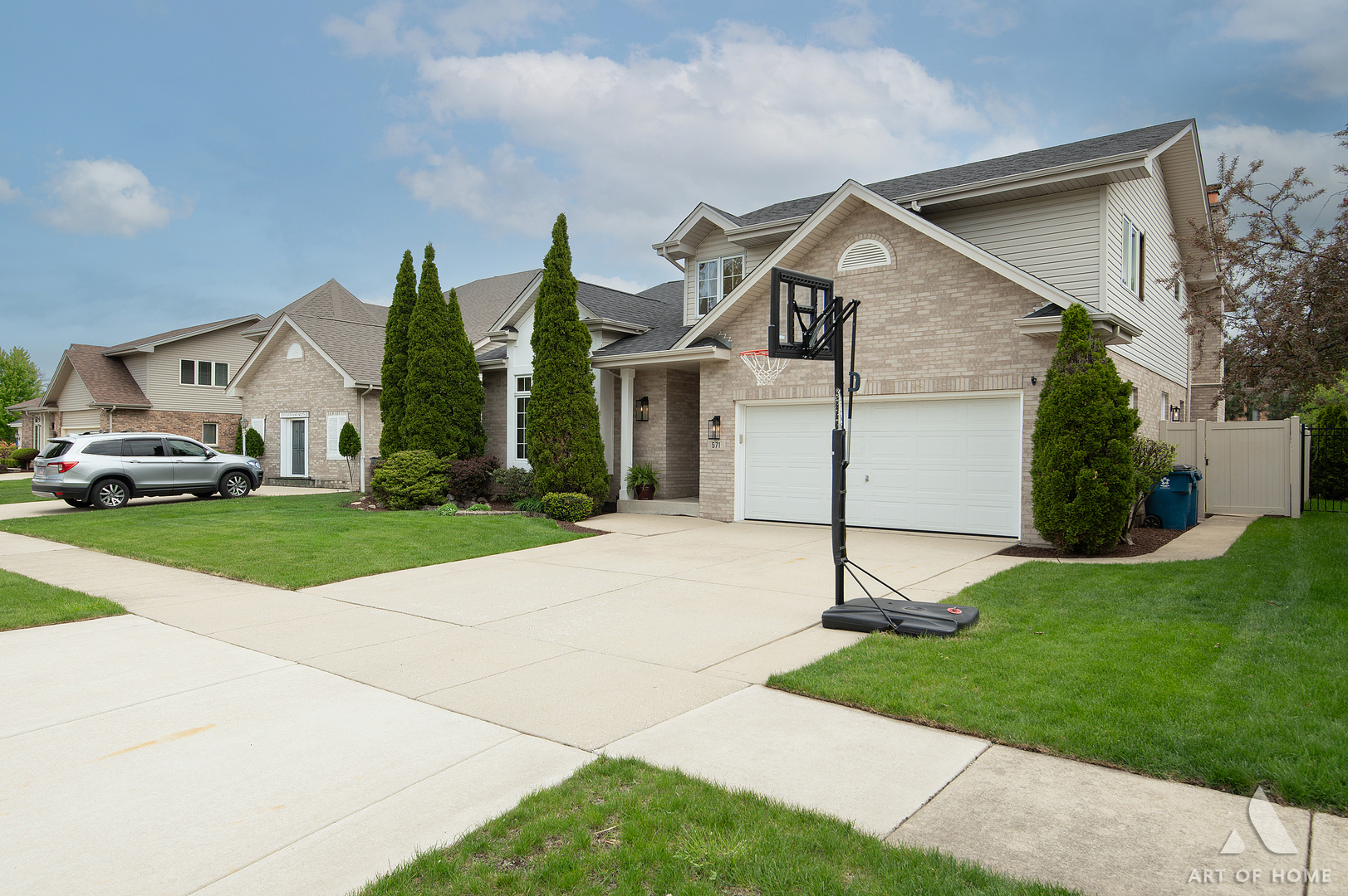 571 Veterans Parkway Addison, IL 60101 - Photo 2 of 12