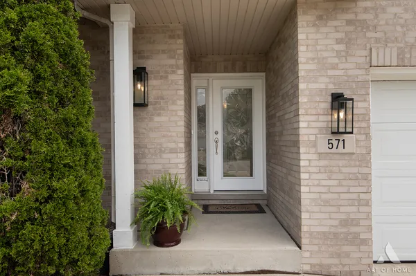 $629,000 | 571 Veterans Parkway, Addison, IL 60101
