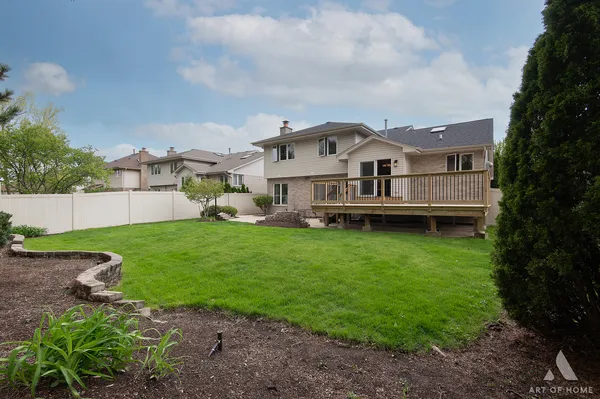 $629,000 | 571 Veterans Parkway, Addison, IL 60101