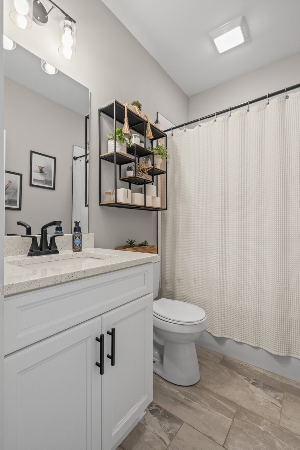 27 Hancock Road Fayetteville, TN 37334 - Photo 29 of 47 a bathroom with a sink a toilet and shower
