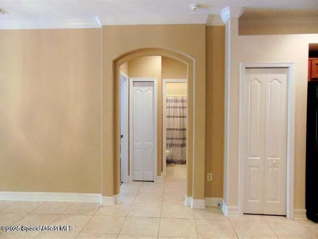 a view of livingroom with entryway