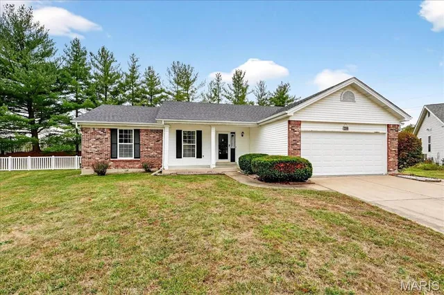 $349,000 | 20 White Chapel Court, O'Fallon, MO 63368