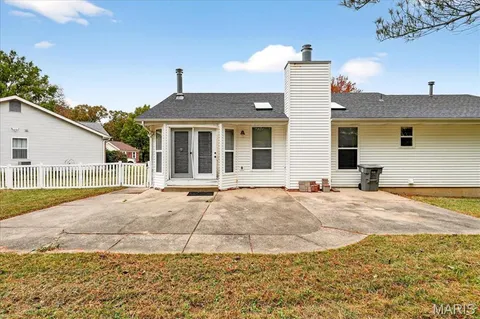 $349,000 | 20 White Chapel Court, O'Fallon, MO 63368