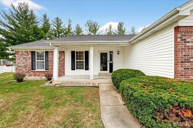 $349,000 | 20 White Chapel Court, O'Fallon, MO 63368