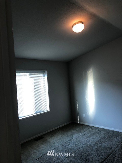 15265 Maple Drive Renton, WA 98058 - Photo 10 of 11 Gallery Image 10