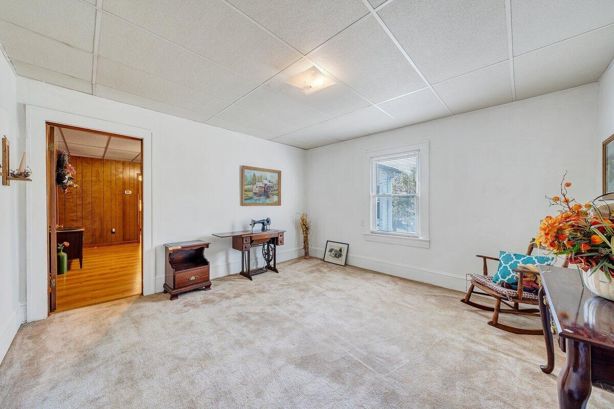 187 W Road Blue Ridge, VA 24064 - Photo 17 of 31 MIB02172