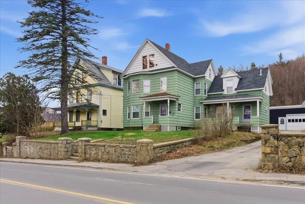 $250,000 | 9 Harlow Hill Road, Mexico, ME 04257