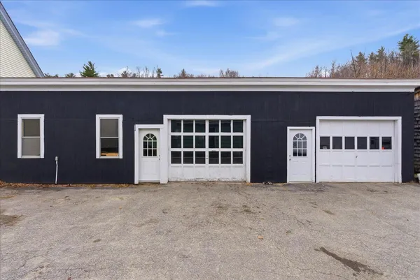 $250,000 | 9 Harlow Hill Road, Mexico, ME 04257