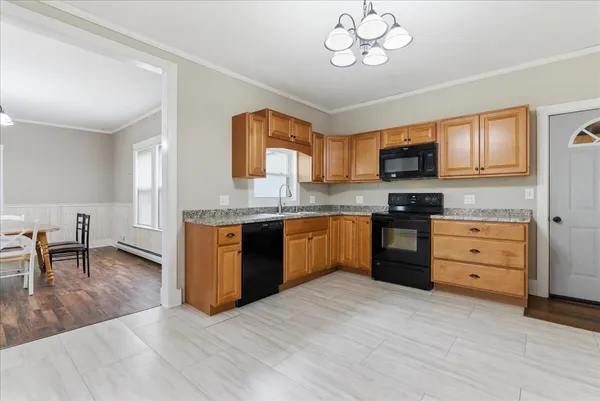 $250,000 | 9 Harlow Hill Road, Mexico, ME 04257