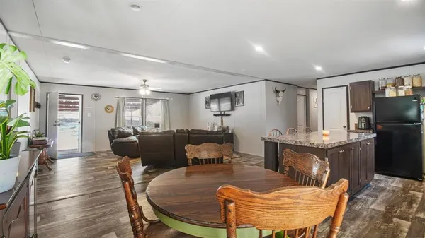 $310,000 | 19402 Farm To Market 450, Diana, TX 75640