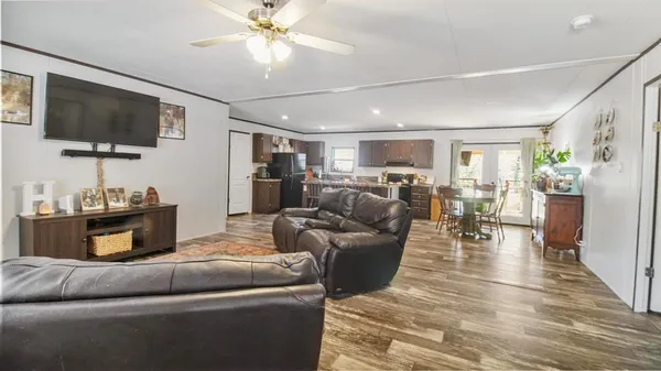 $310,000 | 19402 Farm To Market 450, Diana, TX 75640