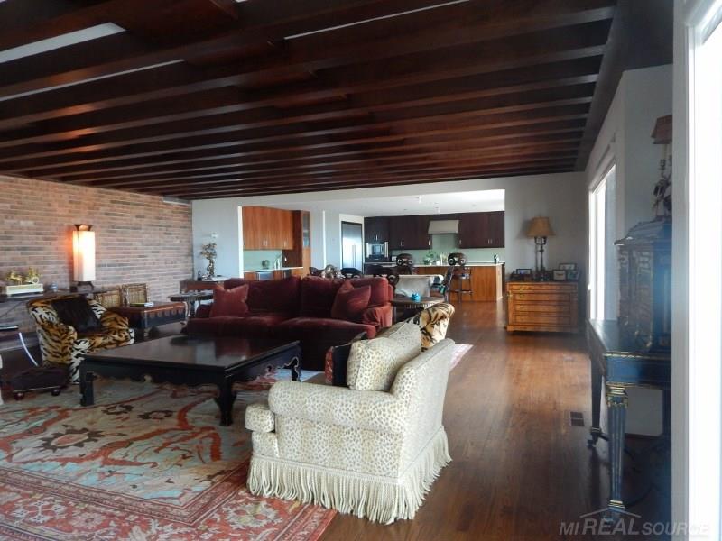 737 Lake Shore Road Grosse Pointe Shores, MI 48236 - Photo 4 of 25
