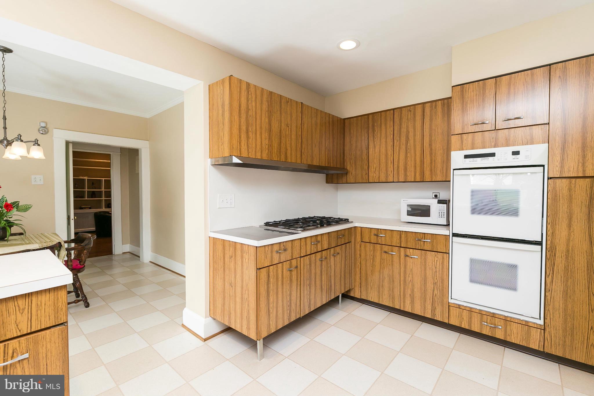 2215 Arden Road Baltimore, MD 21209 - Photo 15 of 30 Kitchen