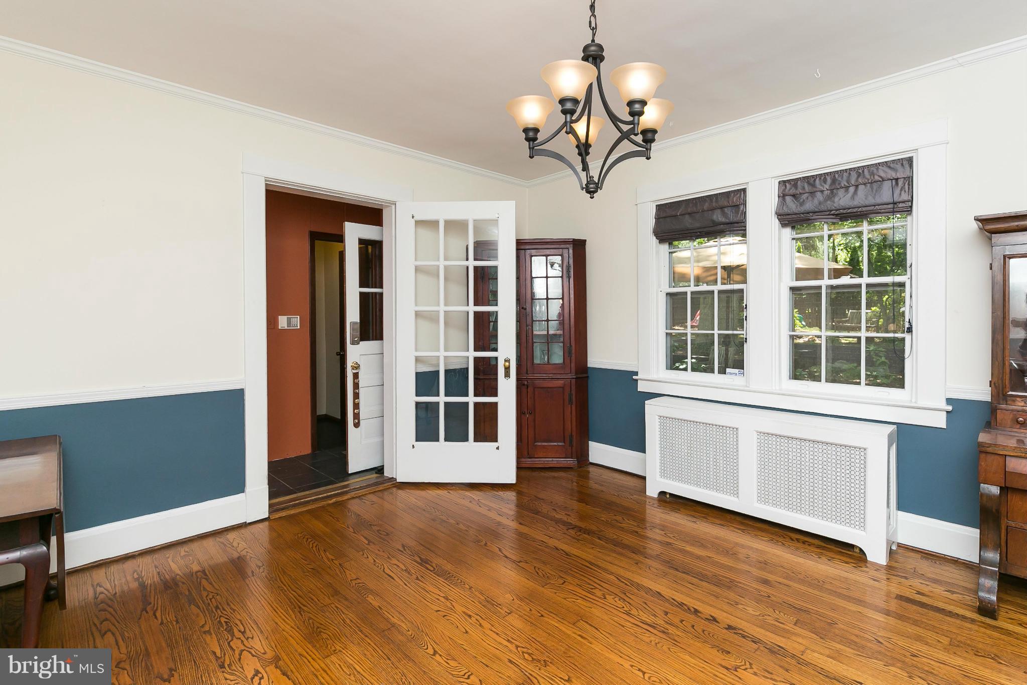 2215 Arden Road Baltimore, MD 21209 - Photo 8 of 30 Dining Room with beautiful wood floors