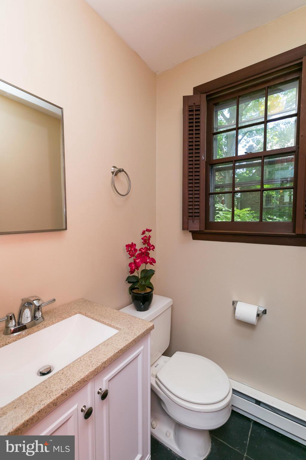 2215 Arden Road Baltimore, MD 21209 - Photo 10 of 30 1st floor powder room