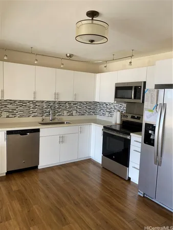 $4,200 | 888 Kapiolani Boulevard, Unit 1106, Honolulu, HI 96813