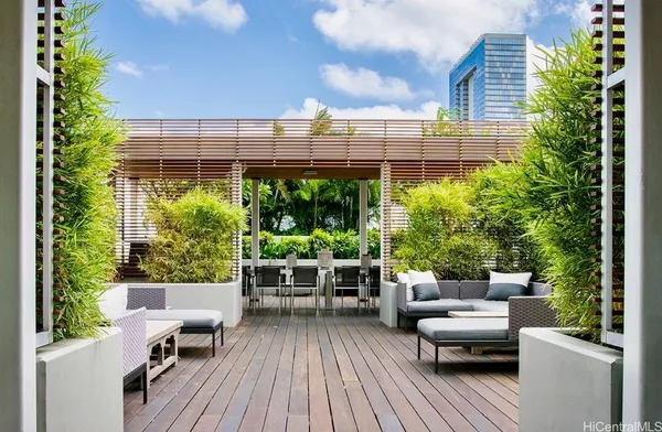 $4,200 | 888 Kapiolani Boulevard, Unit 1106, Honolulu, HI 96813