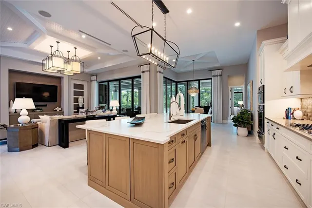 $5,995,000 | 179 Mahogany Drive, Naples, FL 34108